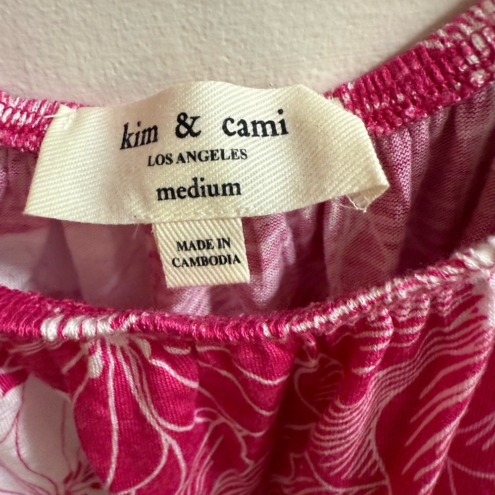 Kim & Cami Pink White Floral Blouse Knot Tie On Bottom Size M - Picture 3 of 3